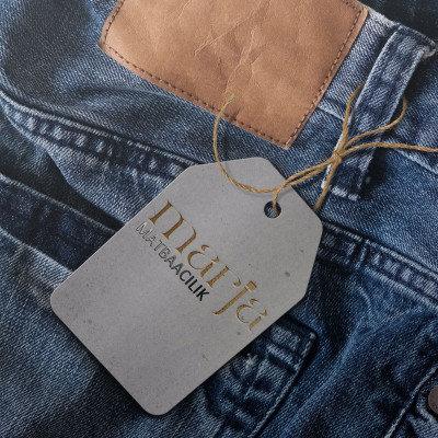 Kod: VIP Altın işlemeli ürün etiketi baskısı